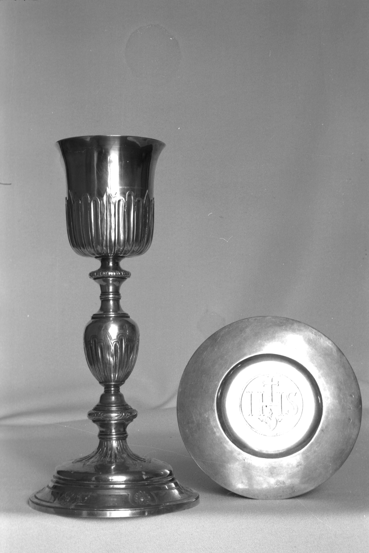 Calice, patène, église paroissiale Saint-Pierre Saint-Paul (Kergrist)