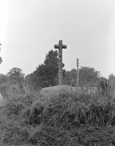 Croix monumentale, Keranquere (Kerpert)