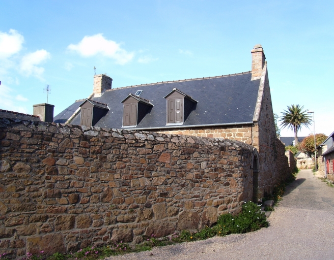 Maison, bourg (île de Bréhat)