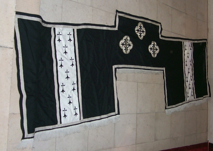 Ensemble de 2 tentures funéraires 1