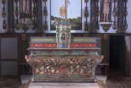 Autel ; gradins d'autel (2) ; tabernacle (maître-autel)