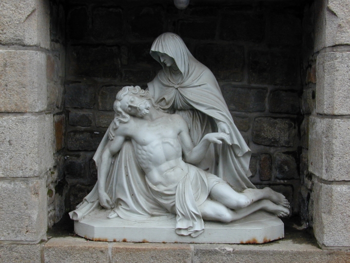Groupe sculpté : Vierge de pitié