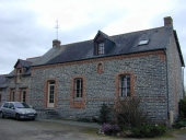 Ferme, les Douves (Saint-Aubin-du-Pavail fusionnée en Châteaugiron en 2017)