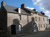 Maisons, route de Tréverien (Plesder)
