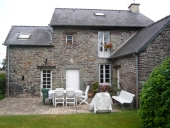 Alignement de deux maisons, l'Evenaie (Bruz)