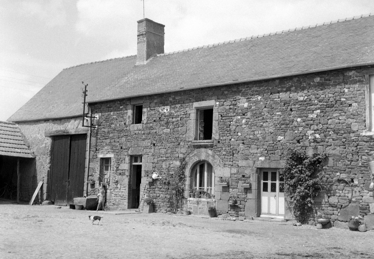 Ferme, Coupé (Sens-de-Bretagne)