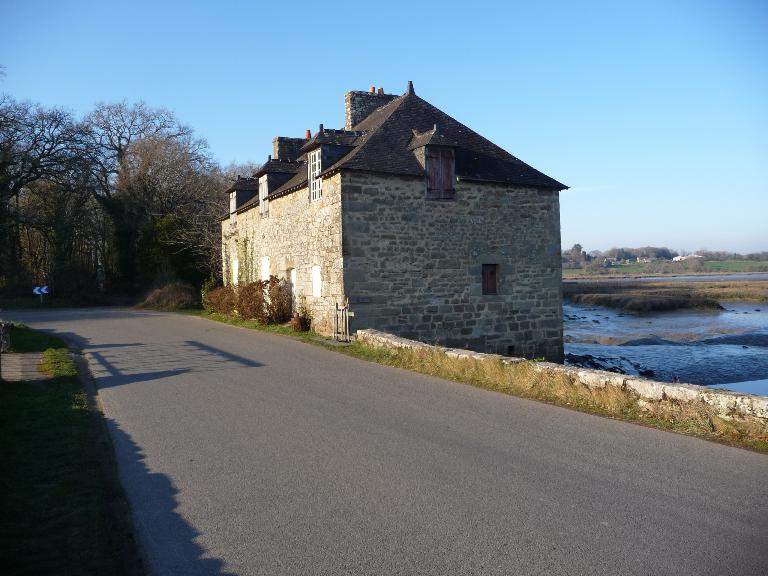 Moulin de Kervilio, actuellement atelier d'ébénisterie (Le Bono)