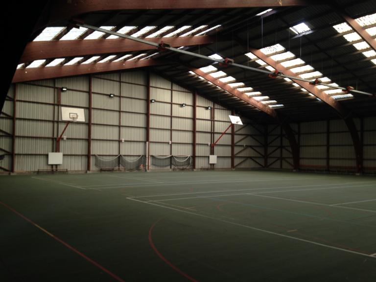 Halle de sports n° 2, rue Pierre et Marie Curie (Janzé)
