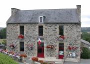 Mairie et maison d'école, rue du Champ Saint-Paul (Pléboulle)