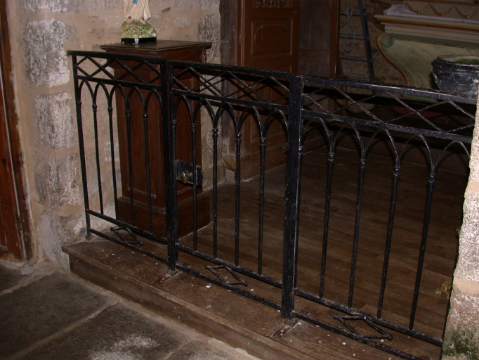 Clôture des fonts baptismaux