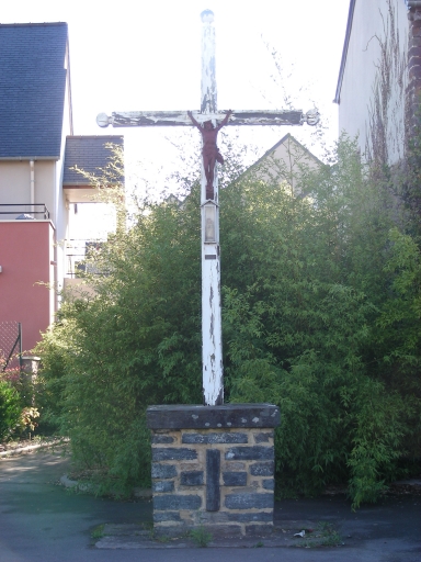 Croix de chemin, rue de l' ancienne mairie (Bourgbarré)