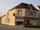 Maison à boutique, Place J. Vallès (Saint-Jacques-de-la-Lande)
