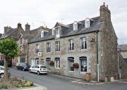 Immeuble, 6 Place Alexandre Veillard (Saint-Aubin-du-Cormier)