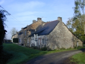 Alignement de cinq maisons, la Baudunais (Renac)