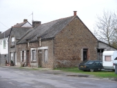 Maison et café, la Ville Joie (Le Tronchet)