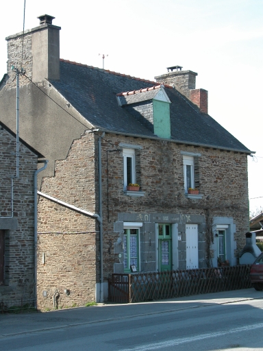 Maison de forgeron, 37 rue de la Libération (Pleugueneuc)
