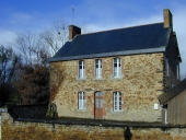 École primaire catholique des filles, 10-12 rue Brune (Domalain)