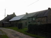 Alignement de logis, le Faux (Sixt-sur-Aff)