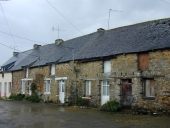 Alignement de maisons, la Jetais (La Chapelle-Bouëxic)