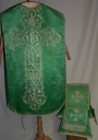 Ornement vert 6 : chasuble, voile de calice, manipule, bourse de corporal, étole