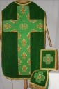 Ornement vert 3 : chasuble, manipule, bourse du corporal