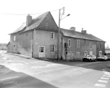 Maisons et maison de la Cohue, 11,13 rue de Montfort ; pourtour de l'Eglise (Vezin-le-Coquet)