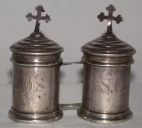 Ampoule à saint chrême et ampoule à huile des catéchumènes