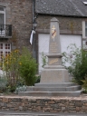 Monument aux morts, place du Souvenir (Dingé)