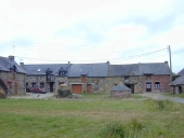 Alignement de fermes, la Goupillais (Maxent)