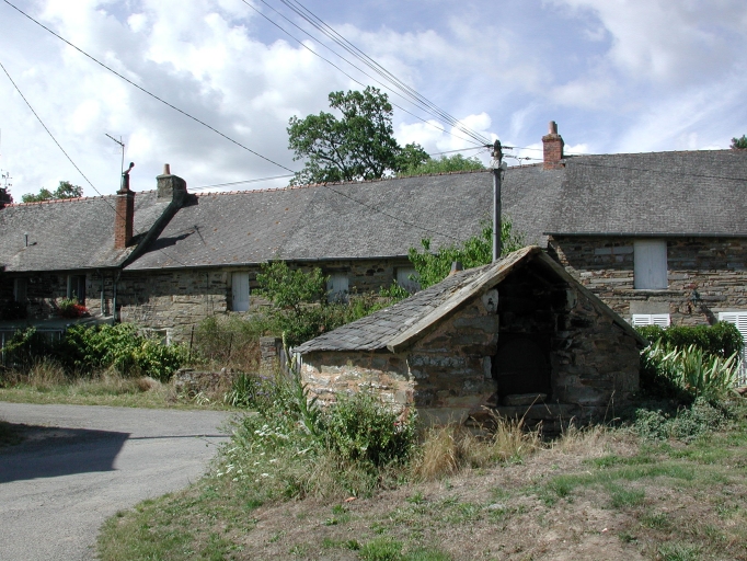 Alignement de maisons, la Morinais (Langon)