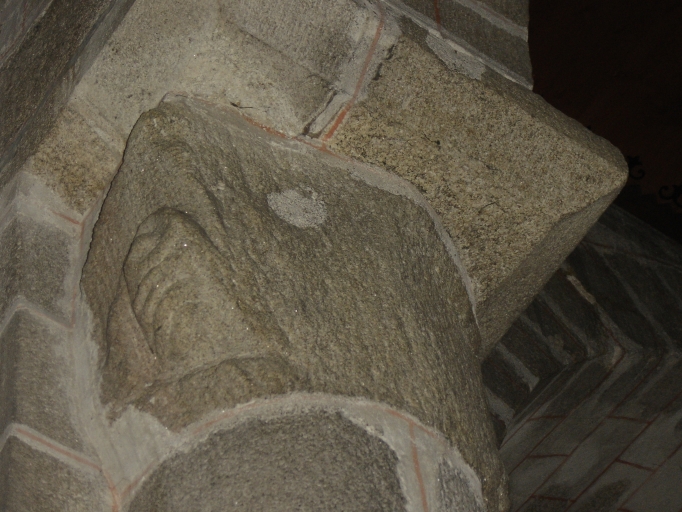Les chapiteaux de l'église de Locmaria