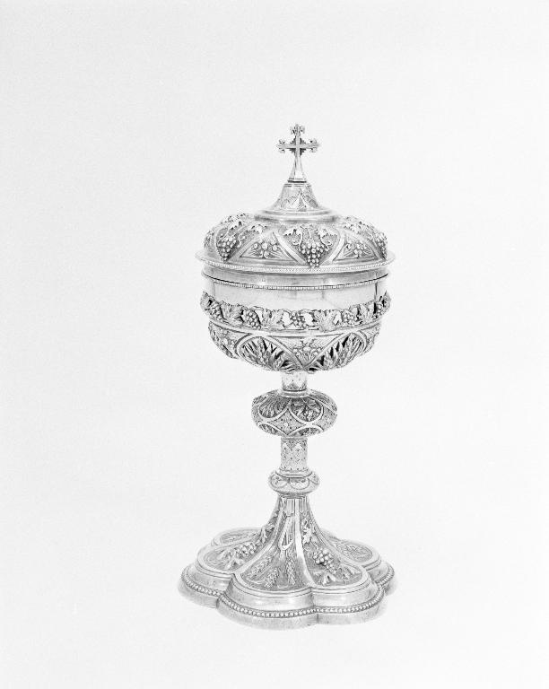 Ciboire 1, basilique Notre-Dame-du-Roncier (Josselin)