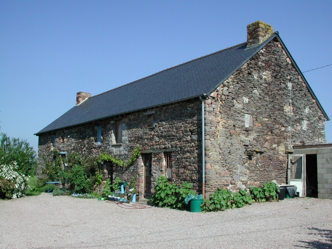 Ferme, actuellement maison, la Bretonnais (Monterfil)