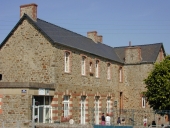 École primaire mixte dite école Sainte-Anne, 19 rue de Dinard (La Richardais)