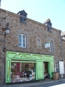 Maison à boutique, Grande Rue, 7 (Saint-Jouan-des-Guérets)