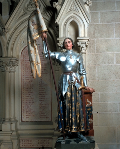 Statue sur culot : sainte Jeanne d'Arc
