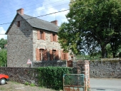 Ancienne école des filles, actuellement maison, rue du Chêne, Brain-sur-Vilaine (La Chapelle-de-Brain)