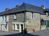 Magasin de commerce, 16 rue du Général Leclerc, rue Notre-Dame de Lourdes (Domalain)