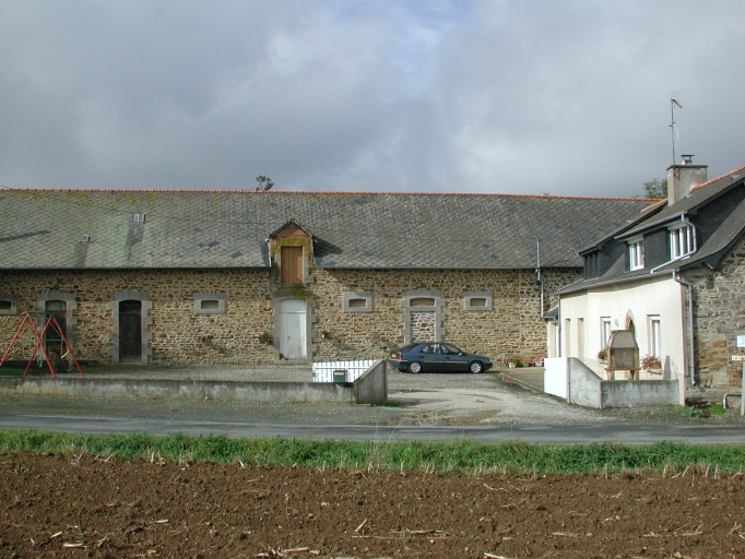Ferme, actuellement maison, la Chasseraie (Gennes-sur-Seiche)
