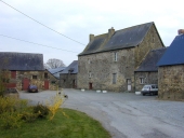 Les châteaux et manoirs sur la commune de Domalain