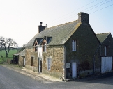 Maison de commerce dite Café du Coucou 'Epicerie Mercerie', le Coucou (Epiniac)