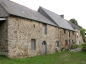 Alignement de trois fermes, le Haut Chemin (Saint-Père-Marc-en-Poulet)