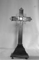 Croix-reliquaire, église paroissiale Notre-Dame-de-Lorette (Séglien)