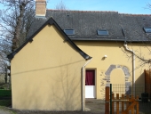 Alignement de maisons, Vezin (Orgères)