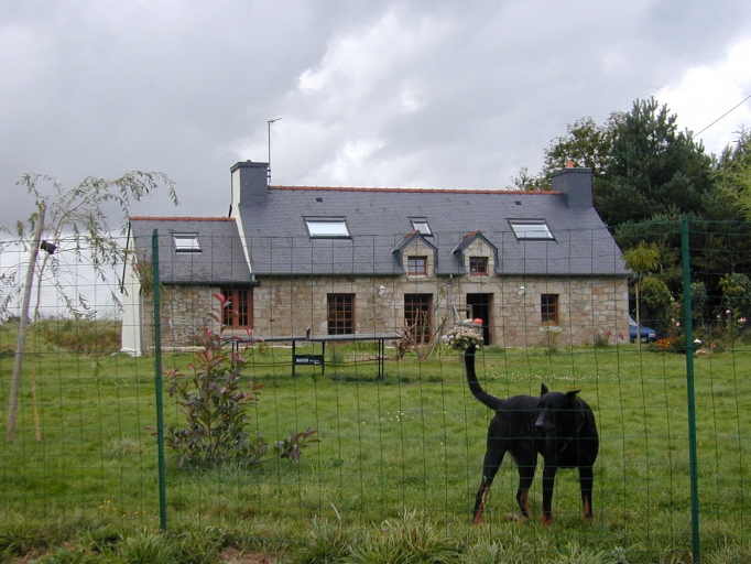 Ferme, Kerleüiné (Pluméliau fusionnée en Pluméliau-Bieuzy en 2019)
