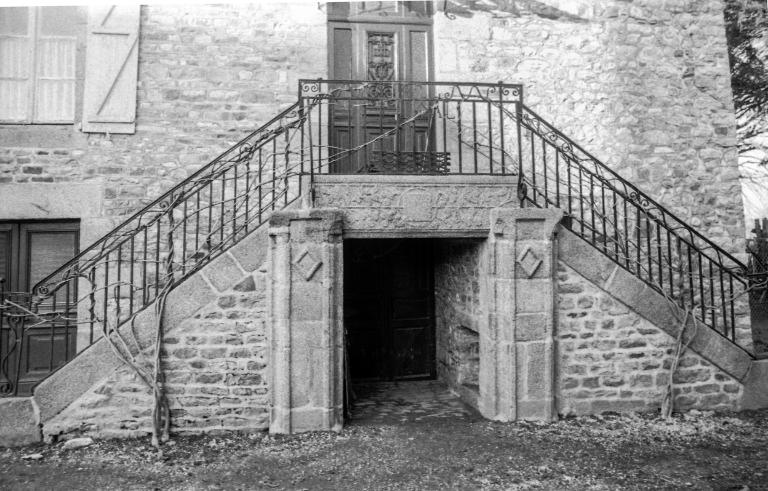 Maison de notable, 5 place de l'Eglise (Ercé-près-Liffré)