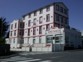 Hôtel de voyageurs dit Hôtel Bretania, actuellement immeuble à logements, 7 avenue de la Comtesse (Saint-Quay-Portrieux)