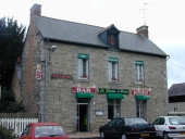 Maison à boutique, 20 rue Pierre Marchand (Noyal-sur-Vilaine)