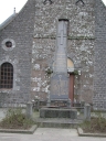 Monument aux morts, place de l'Eglise (Lanhélin fusionnée en Mesnil-Roc'h en 2019)