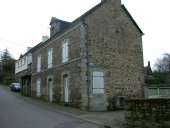 Maison, 2 rue de la Libération ; passage de la Duchesse Anne, Saint-Nicolas-des-Eaux (Pluméliau fusionnée en Pluméliau-Bieuzy en 2019)